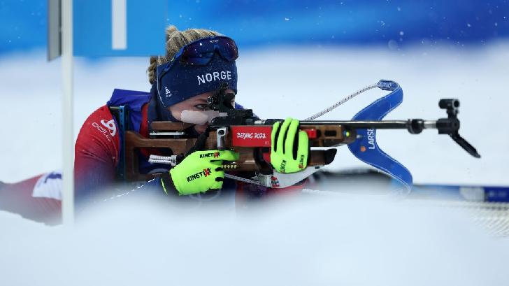ROEISELAND Marte Olsbu Olympic Champion 2022 Biathlon-10 km Pursuit-women